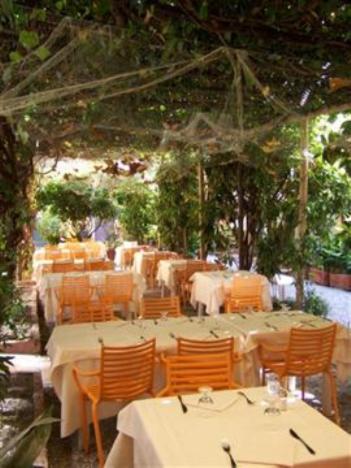 Albergo Lavagnese ラヴァーニャ エクステリア 写真