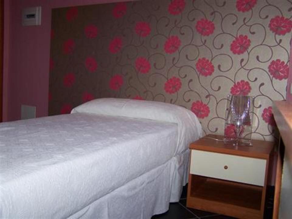 Albergo Lavagnese ラヴァーニャ 部屋 写真